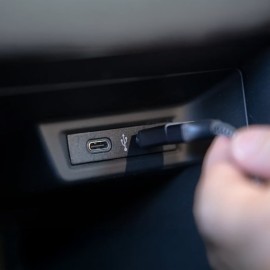 WINX Connect Wireless CarPlay and Android Auto Adapter WINX Connect Wireless CarPlay and Android Auto Adapter