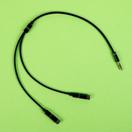 Gizzu 3-Pole Audio Splitter Cable - Black Gizzu 3-Pole Audio Splitter Cable - Black