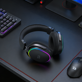 Redragon FURY WRS Over-Ear Wireless Gaming Headset - Black Redragon FURY WRS Over-Ear Wireless Gaming Headset - Black